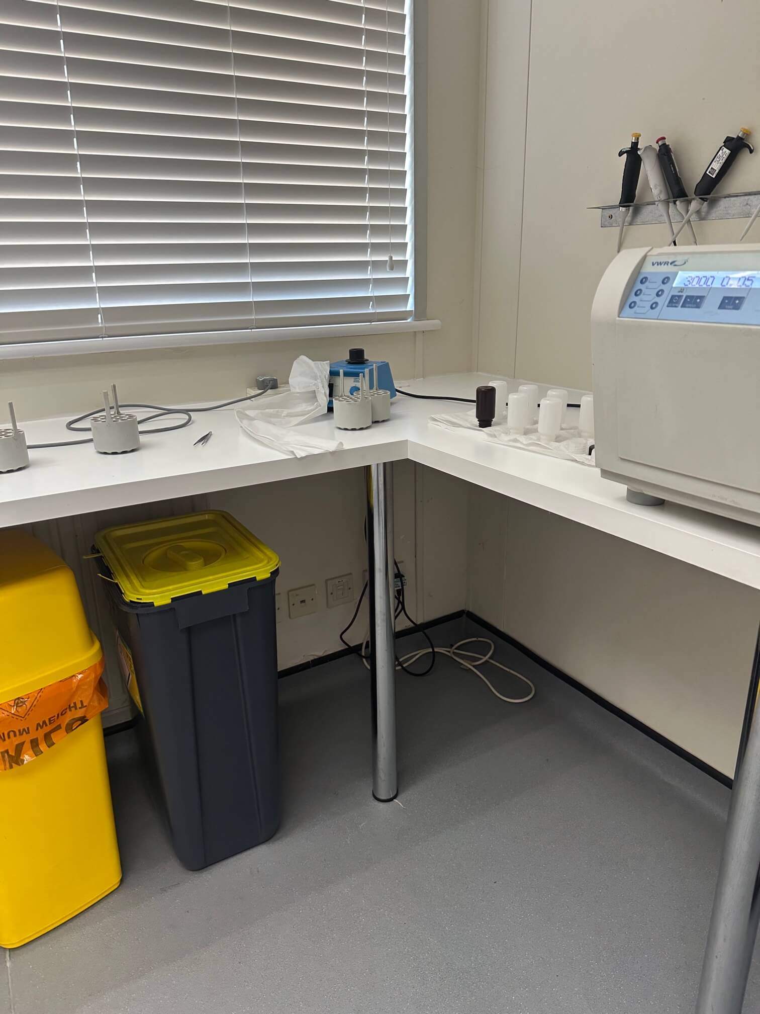 Veterinary laboratory bench and equipment before additional socket installation